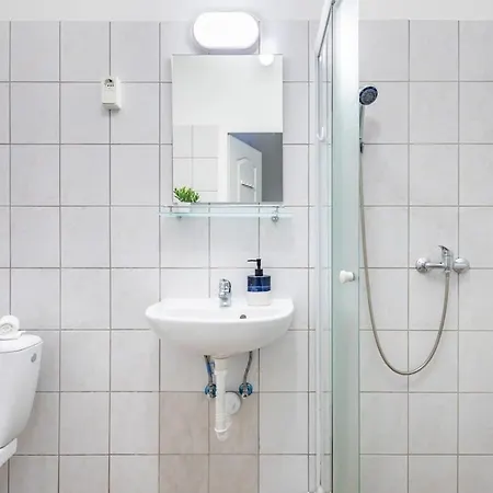 New - Simple Lägenhet *